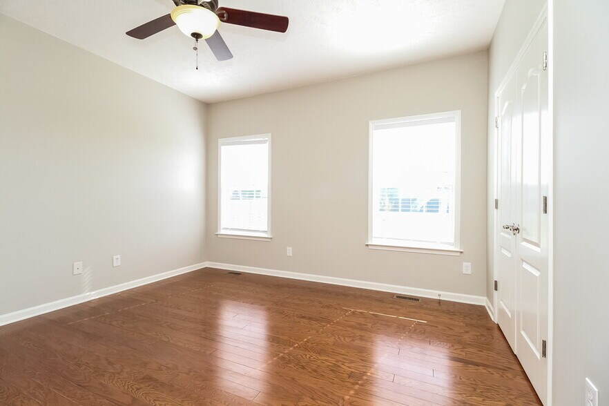 Building Photo - 1508 Jeter Way