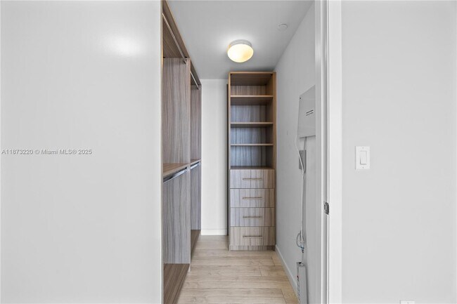 Building Photo - 50 Biscayne Blvd