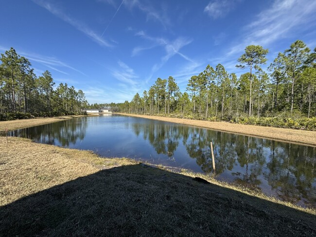 Building Photo - St Augustine Lakes New!!