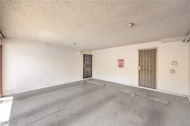 Building Photo - 1553 Dorothy Ave