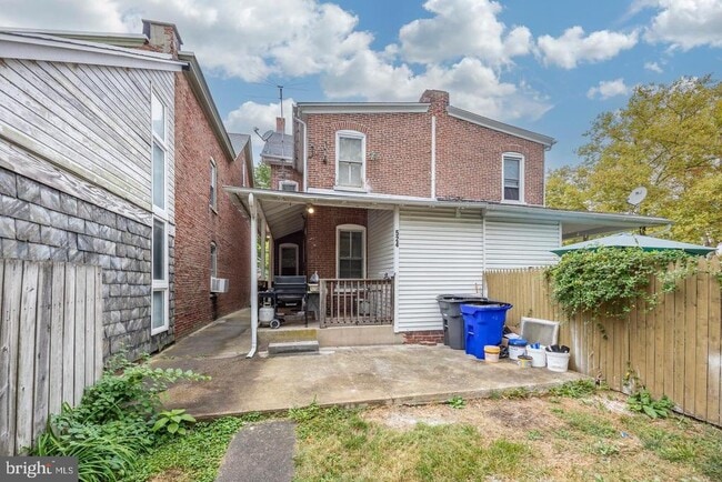 Building Photo - 524 N Franklin St