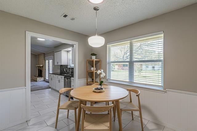 Building Photo - 311 Hedgerow Ln