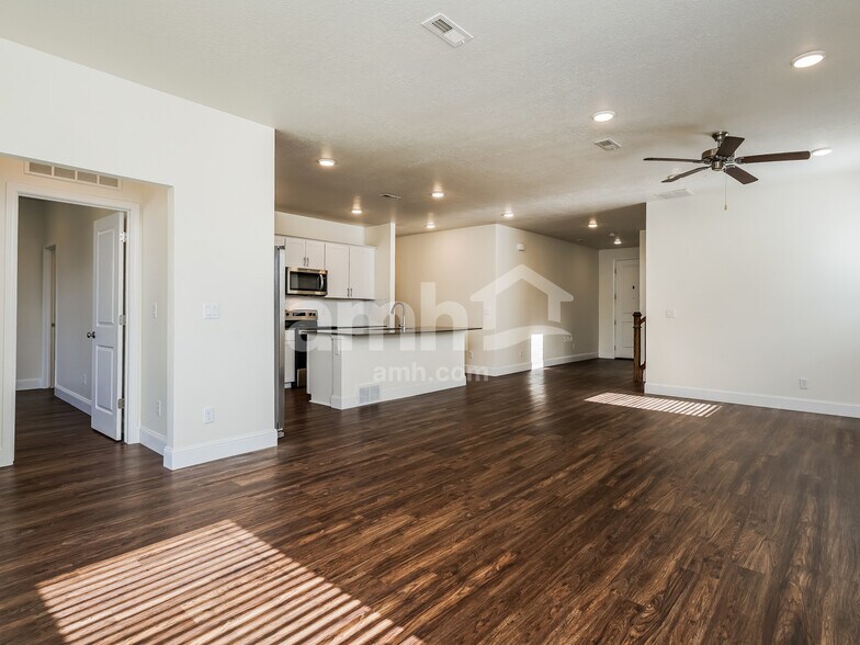 Building Photo - 2635 W 3290 S