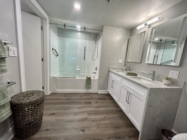 Building Photo - 100 Glen St