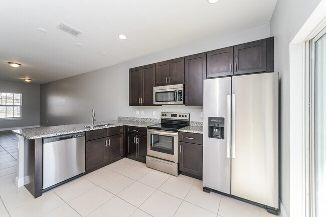 Building Photo - 532 Imperial Pl