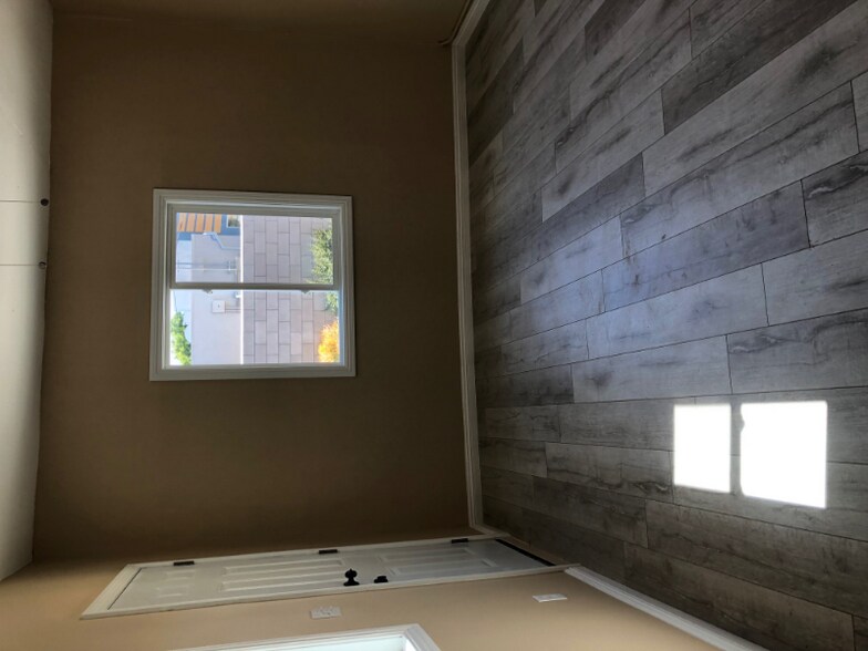 Building Photo - 932 W Highland St