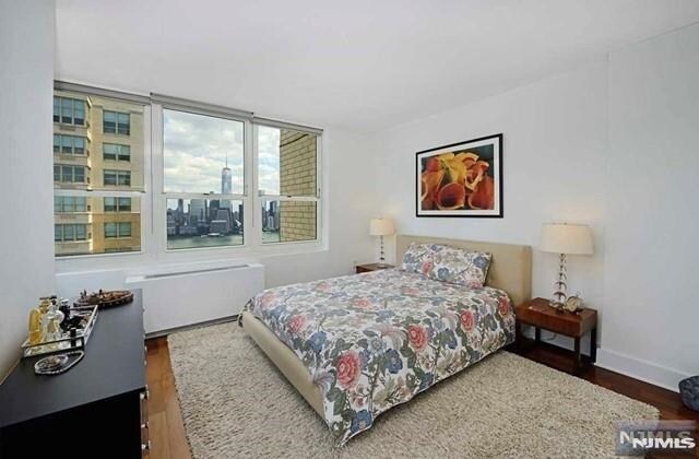 Building Photo - 88 Morgan St