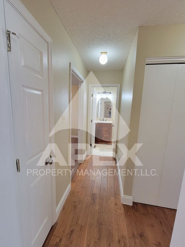 Building Photo - Beautiful 3Bd – 2Ba Single Family home on culdesac w/2 Car Garage in Powell off Emory Road!