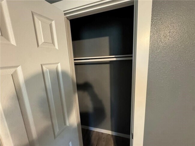 Building Photo - 70 N Hunter St