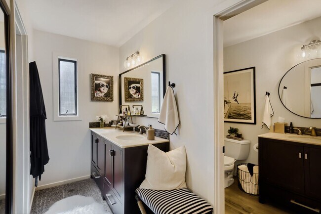 Building Photo - Lake Villas Condominiums ~ Redmond