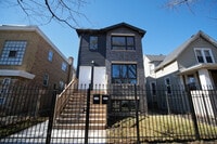 Building Photo - 836 N Parkside Ave