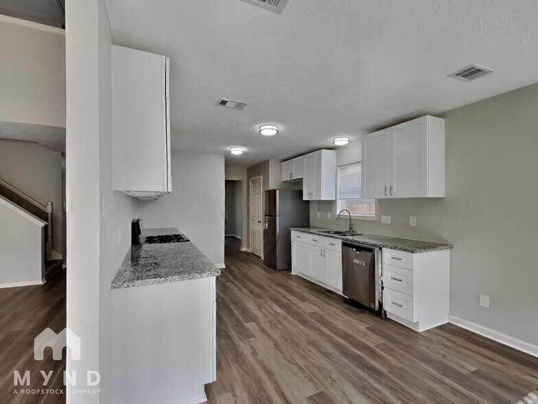 Building Photo - 22514 Willow Branch Ln