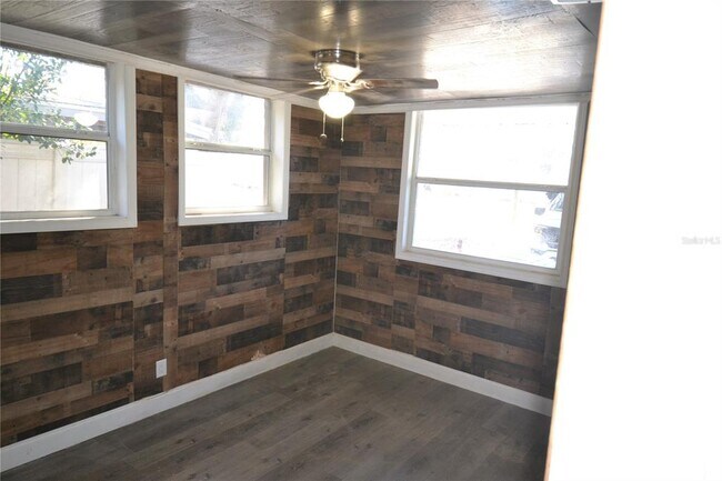 Building Photo - 11465 92nd St N