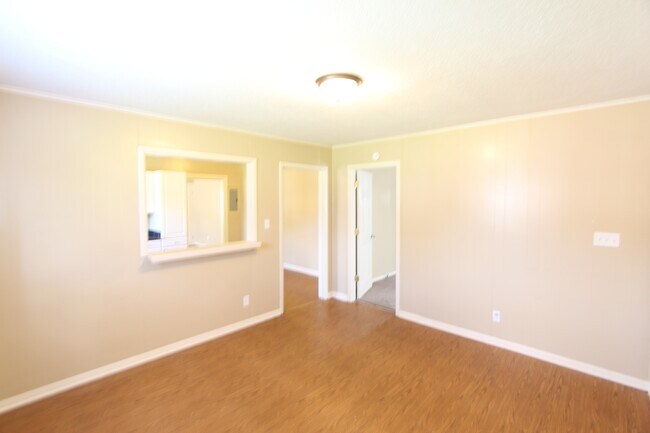 Building Photo - 505 Sunrise Blvd