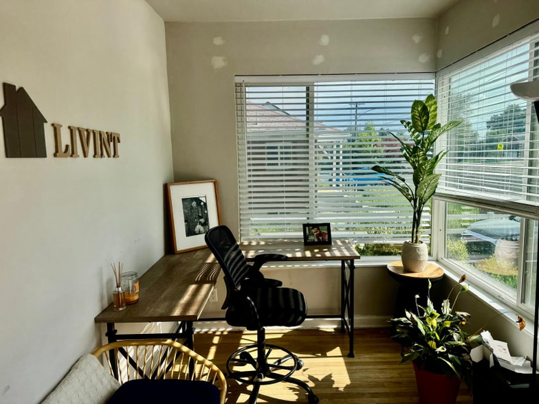 Building Photo - 2577 S 700 E