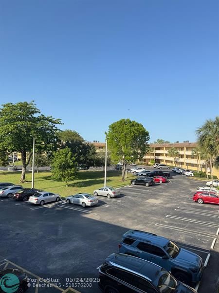 Building Photo - 5860 NW 64th Ave