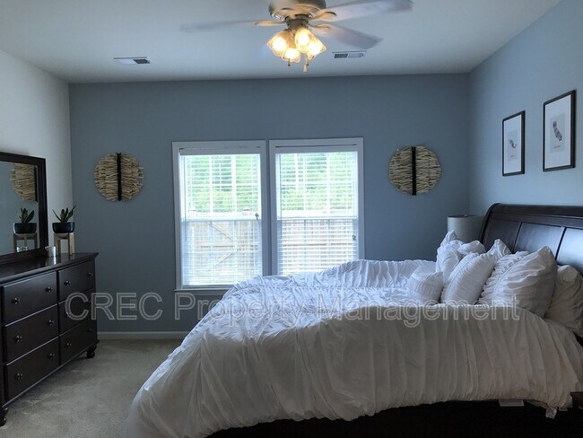 Building Photo - 272 Mayfield Dr