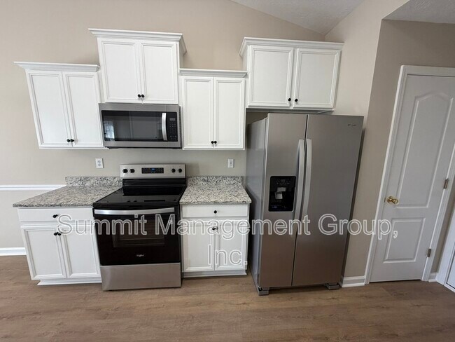 Building Photo - 25 Stephens Way