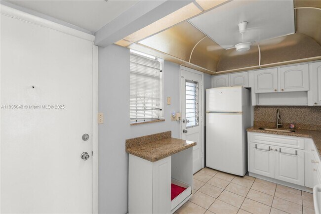 Building Photo - 3020 Marcos Dr