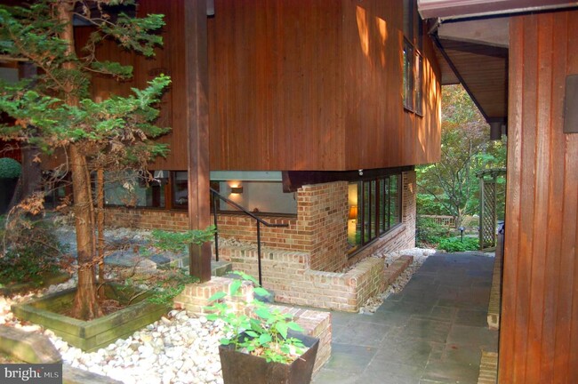 Building Photo - 9728 Swift Creek Ct