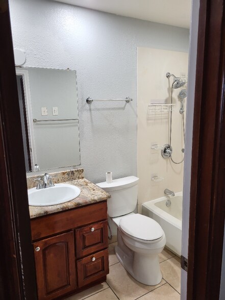 Building Photo - 2213 30th St