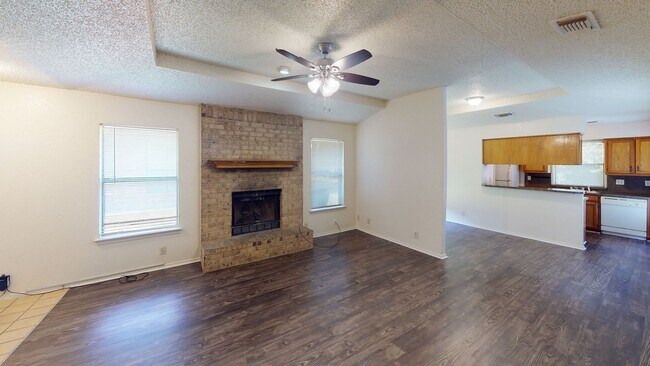 Building Photo - 2204/2206 Bolivar St