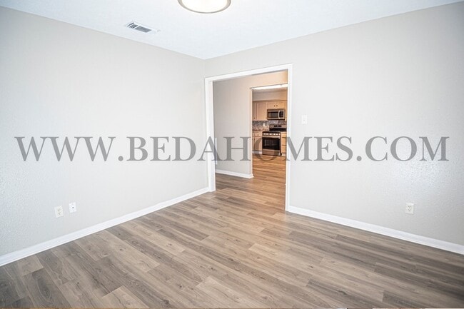 Building Photo - 5365 Tallowwood Terrace