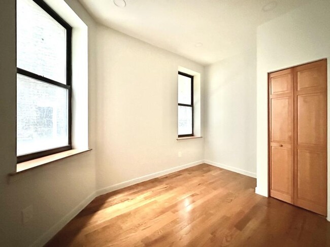 Building Photo - 3 bedroom in New York NY 10027