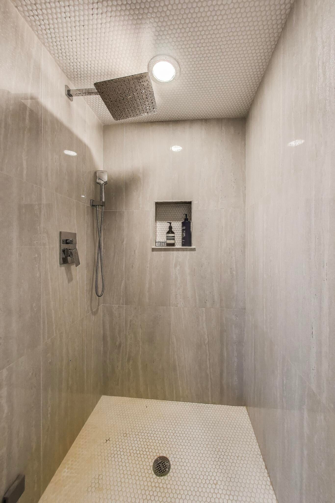 Building Photo - 23W711 Hobson Rd