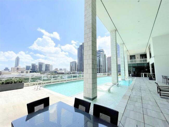Building Photo - 1409 Post Oak Blvd