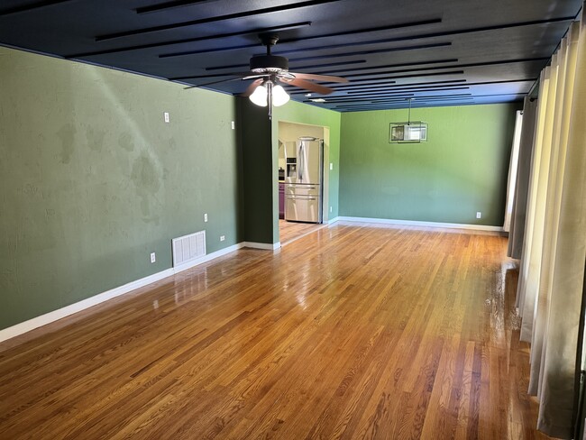 Building Photo - 3412 S Rusk St