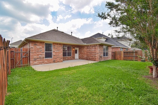Building Photo - 17911 Serene Shore Dr
