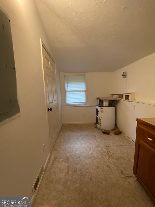 Building Photo - 1800 Timothy Rd