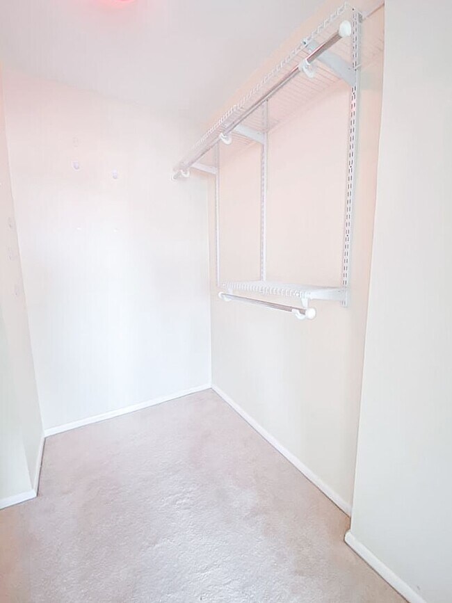 Building Photo - Beautiful 1 Bed 1 Bath Condo In Pavilion On The Park High-Rise Building In Alexandria City