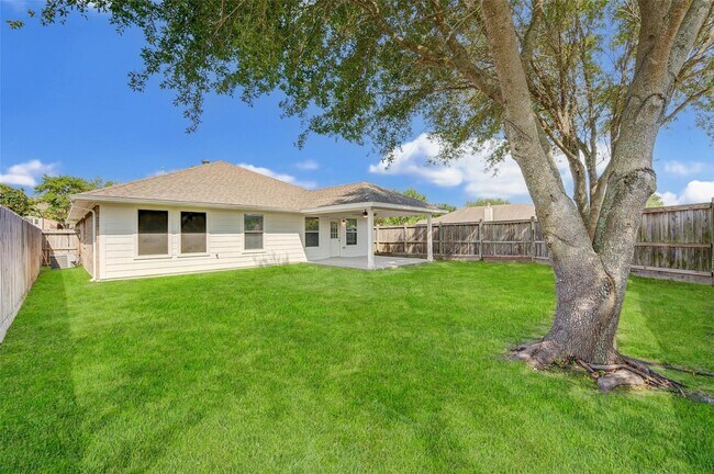 Building Photo - 32403 Cross Spring Park Ln