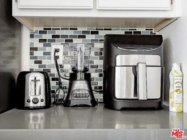 Building Photo - 14245 Dickens St