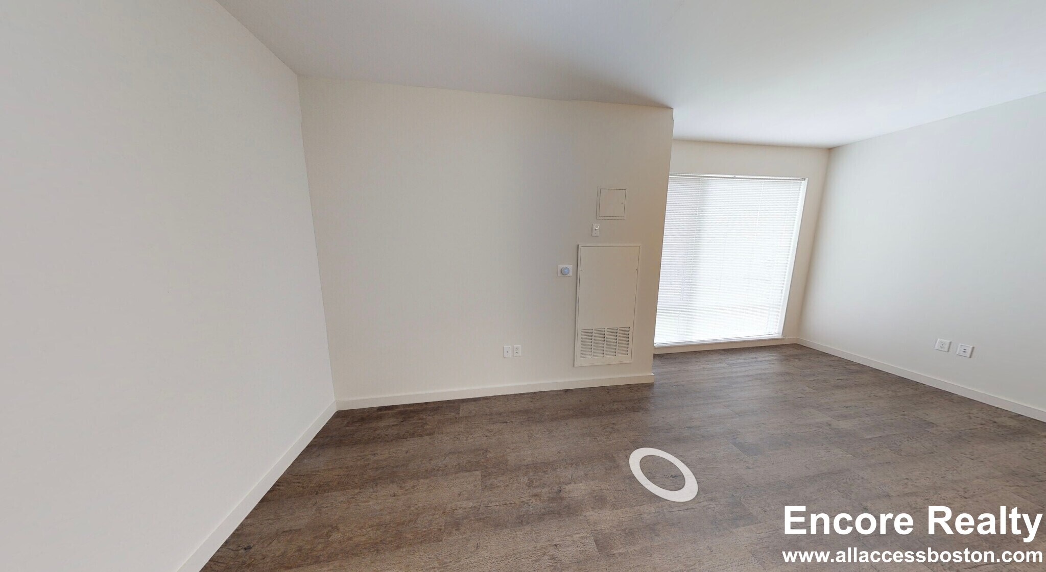 Building Photo - 240 Sidney St