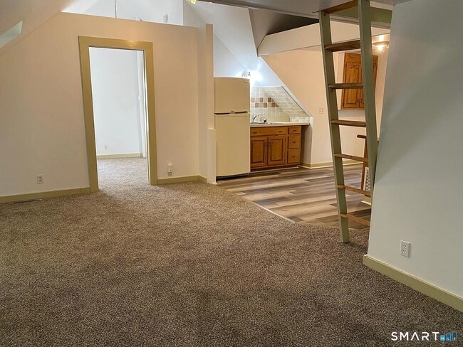 Building Photo - 44 Wolfpits Rd.