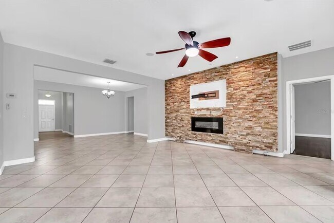 Building Photo - 2718 Atherton Dr