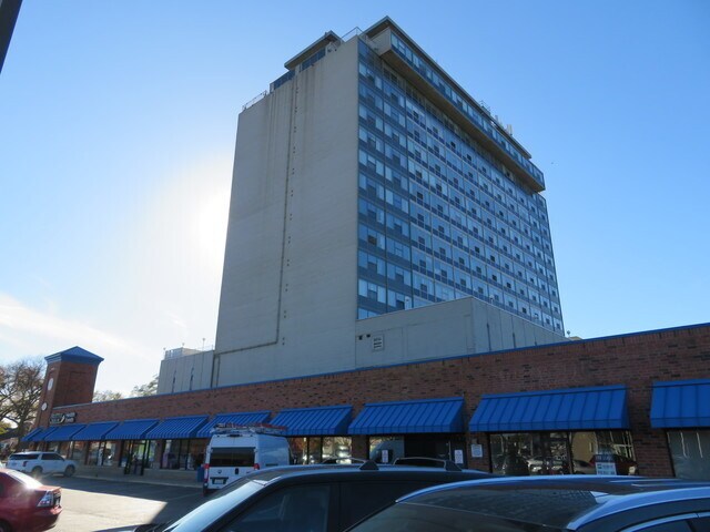 Building Photo - 7234 W North Ave