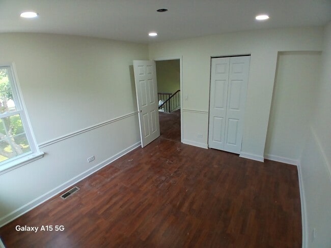 Building Photo - 1150 Regency Dr