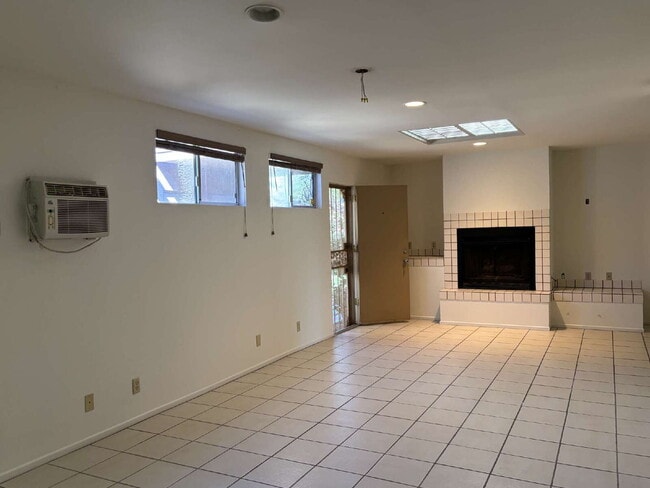 Building Photo - Indian Wells CC  For Rent!