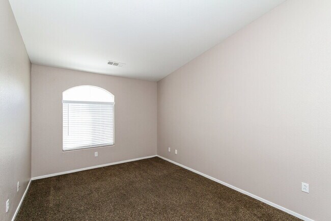 Building Photo - 5450 Mercantile St