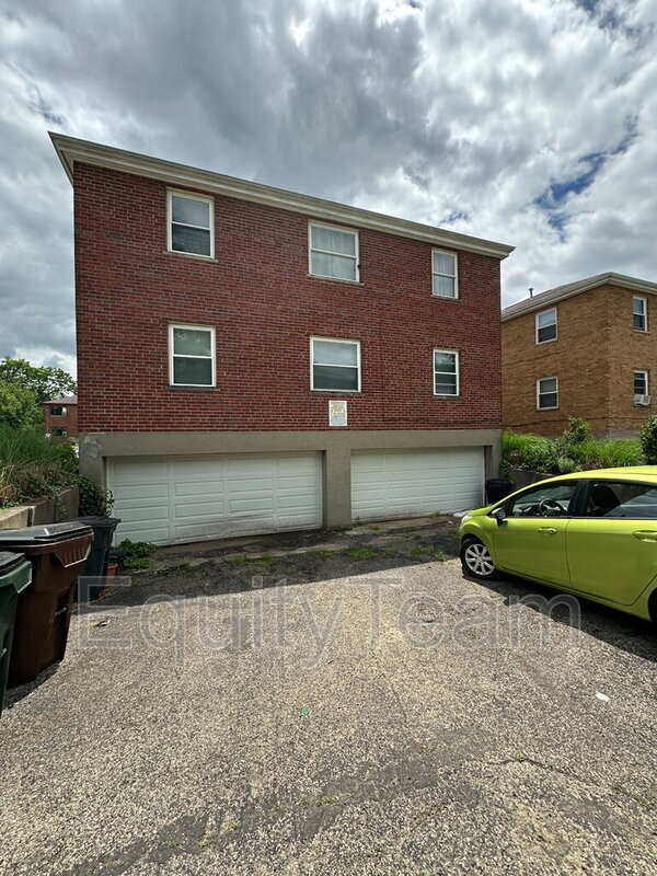 Building Photo - 3918 E Gatewood Ln