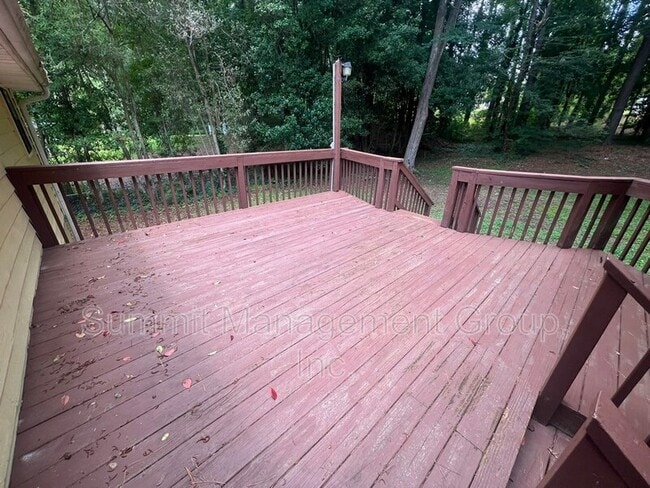 Building Photo - 916 Curry Cir SE