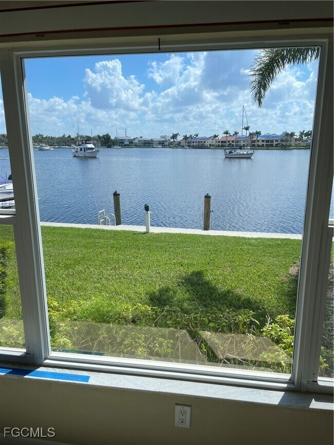 Building Photo - 408 Tudor Dr