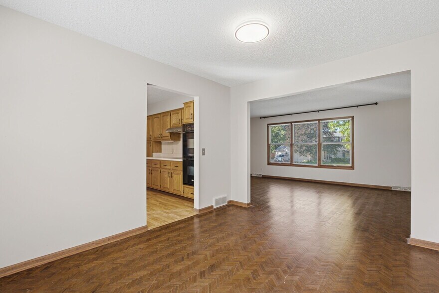 Building Photo - 4813 Surrey Ct