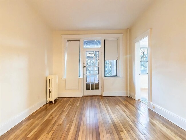 Building Photo - 25 Mt Hood Rd