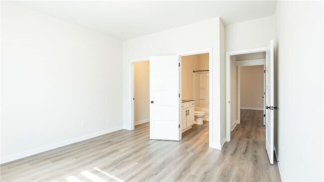 Building Photo - 38 Winding Rose Dr