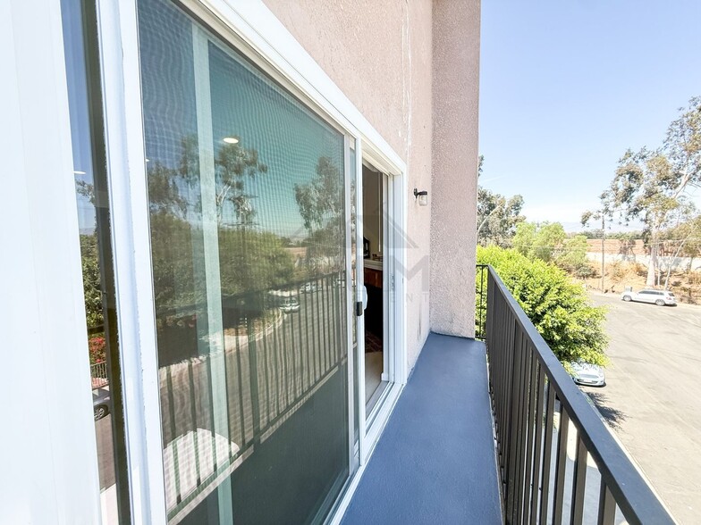 Building Photo - 11839 Burbank Blvd